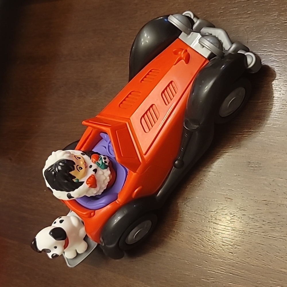Musical Little People Disney Cruella csr with 2 figures